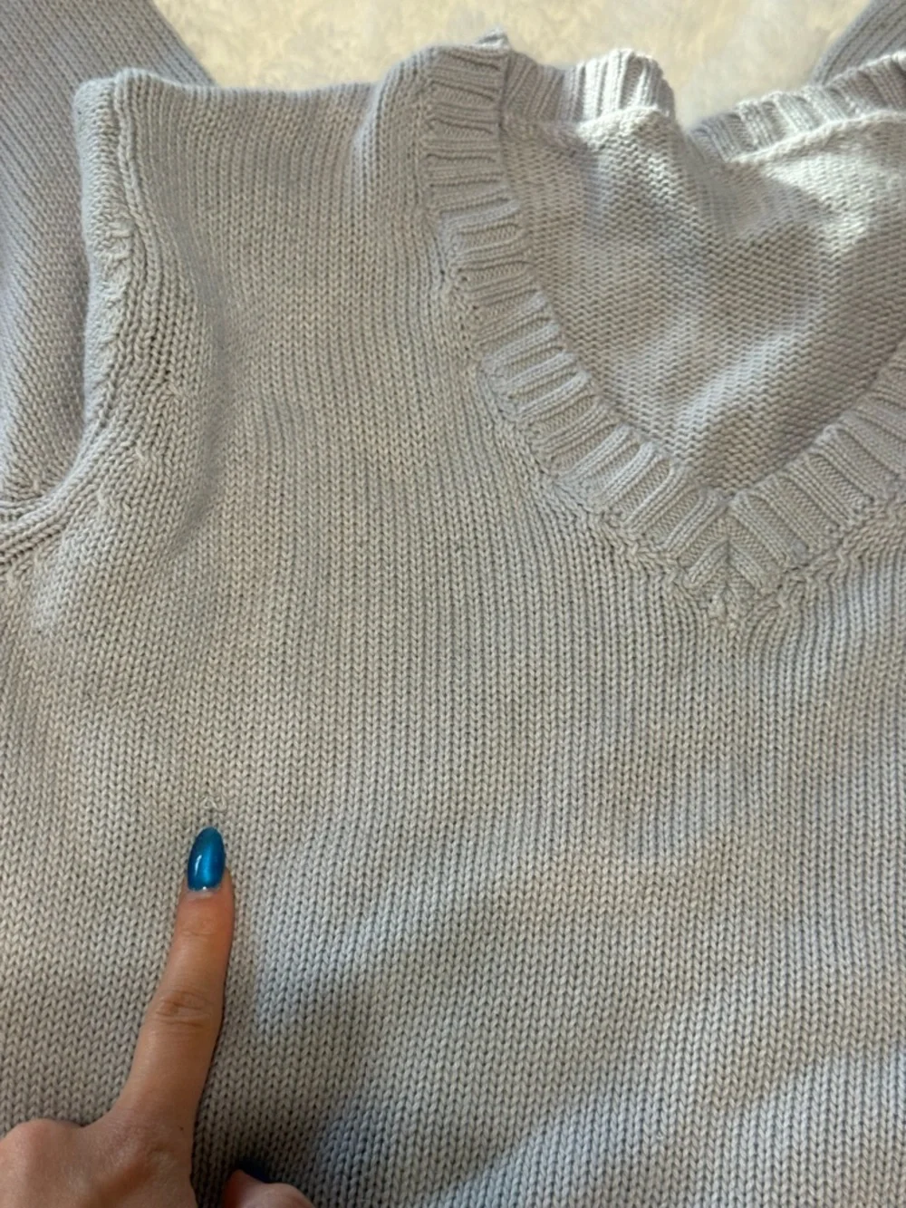 Brandy Melville Bundle - V-neck Sweater skirt and tank top - Picture 2 of 2